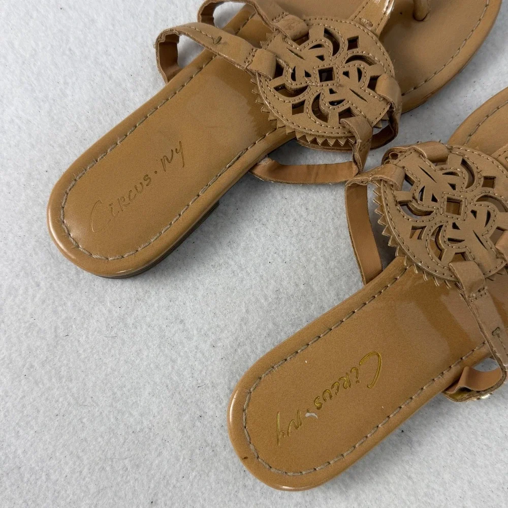 Circus NY Thong Sandals Womens 6 Medallion Laser Cut Tan Summer‎